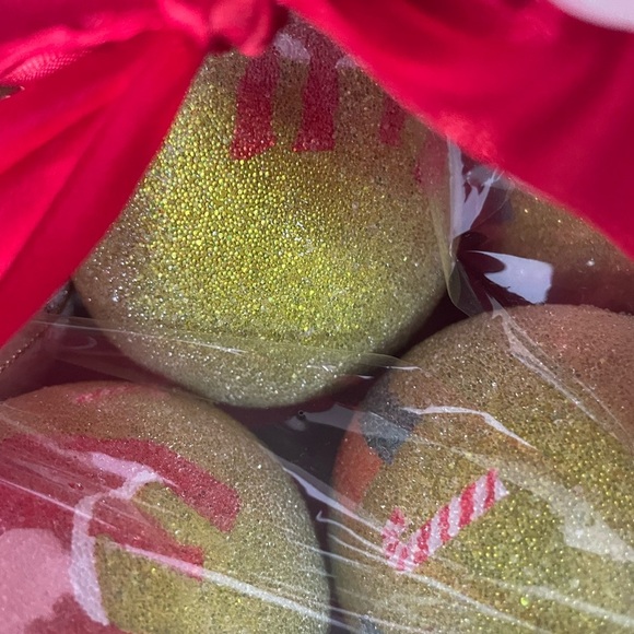 Bucket of Christmas Ornaments NWT - Picture 4 of 6